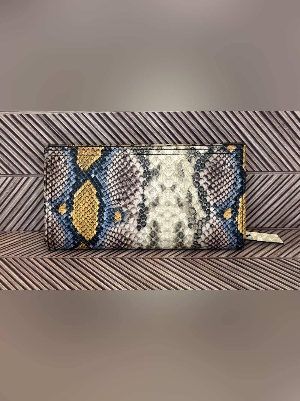 Jessica Simpson Python Print Blue Wallet - Picture 2 of 8